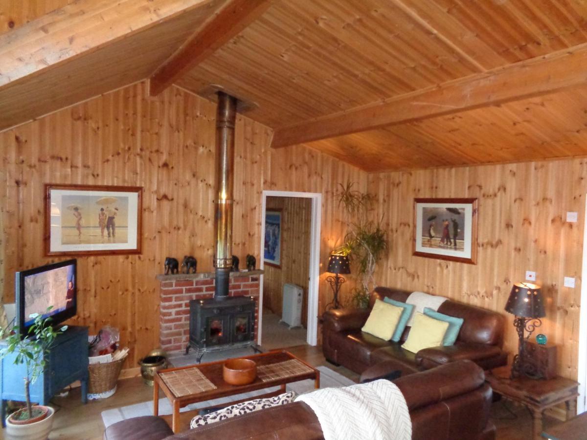 Idyllic Log Cabin Near Stratford Upon Avon 外观 照片